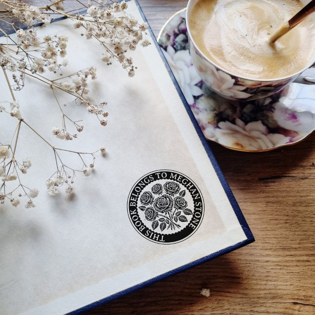 Sello Retro Exlibris Con Rosas Para Biblioteca (This book belongs to - round stamp with retro roses)