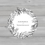 Sellos para sobres Bodas de verde blanco y negro<br><div class="desc">Este diseño de Sellos para sobres Bodas de color blanco y negro verde ofrece una combinación clásica de tipografía minimalista simple con una historia de color blanco y negro neutro y un paisaje de arte de líneas de moda. Los adornos de la silueta de hojas huecas están organizados artísticamente para...</div>