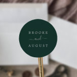 Sellos para sobres de Bodas verdes de esmeralda mi<br><div class="desc">Estos minimalistas sellos para sobres de bodas verdes esmeraldas son perfectos para un boda boho. El moderno diseño romántico presenta una tipografía blanca clásica con un fondo verde oscuro. Personalice la etiqueta con los nombres de la novia y del novio.</div>