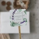 Sellos para sobres de lavanda rústica y eucalipto<br><div class="desc">Estos sellos para sobres rústicos de lavanda y eucalipto son perfectos para un boda al aire libre sencillo y elegante. El diseño floral incluye hojas de eucaliptos acuáticas y vegetación con brotes de flores silvestres moradas. Personalice la etiqueta con los nombres de la novia y del novio.</div>