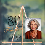 Señal Acrílica 80 y Fabulous Elegant Black 80th Birthday Photo<br><div class="desc">80 y Fabuloso Rótulo de Acrílico Elegante Black 80th Birthday Photo. 80 y texto fabuloso en escritura a la moda con un nombre. Personalízalo con tu foto, tu nombre y la edad, y haz tu propia mesa de cumpleaños. Es un gran signo y telón de fondo para la fiesta de...</div>