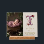 Señal Acrílica Dreamy Funny Bunny Romantic Floral T Initial<br><div class="desc">Dreamy Funny Bunny Romantic Floral T Initial in Burgundy & Gold Glitter Effect Acrylic Newborn Photo Keepsake. This elegant and charming acrylic block features the T initial adorned with a romantic floral design and a playful little bunny, all in delicate burgundy tones with a gold glitter effect that adds a...</div>