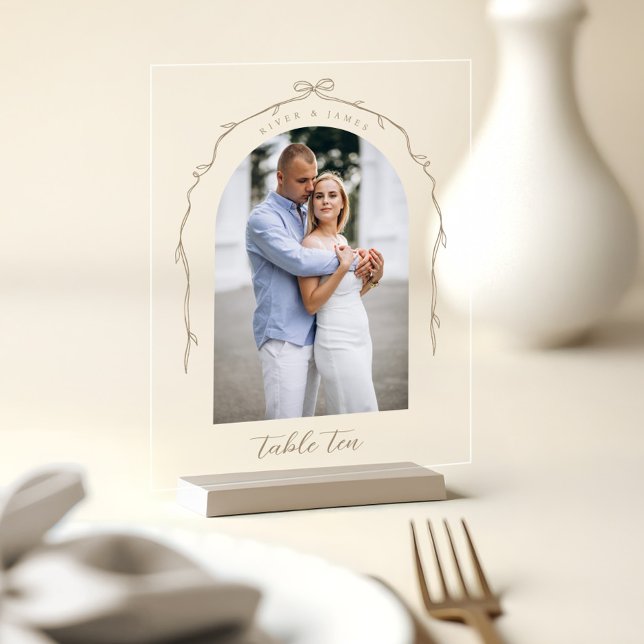 Señal Acrílica Foto Arch Beige Bow & Ribbon Boda Número de tabla (Arch Photo Beige Bow & Ribbon Wedding Table Number Acrylic Sign)