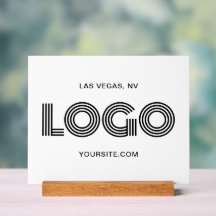 Logo rectangular moderno negro y blanco