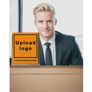 Señal Acrílica Nombre comercial y logotipo en color Naranja