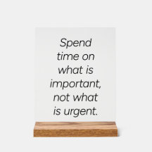 Rótulo acrílico importante