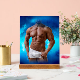 Señal Acrílica SlipperyJoe hombre musculoso con barba sin camiset