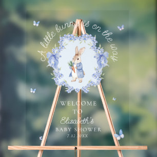 Señal Acrílica Un Pequeño Conejito Está En El Camino De La Bienve