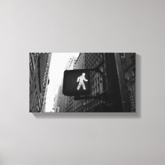 señal de caminar Manhattan negro blanco Nueva York