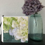 Señal Decorativa De Madera Biblia de amor personalizada personalizado versus<br><div class="desc">Puedes añadir un nombre o nombres a este magnífico y elegante Verso de la Biblia blanco y verde claro. Todo el texto se puede cambiar o personalizar a tu propia cita inspiradora o dicho favorito si lo eliges. "Te he amado con un amor eterno" está escrito en la elegante tipografía...</div>
