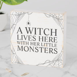 Señal Decorativa De Madera Bruja divertida de Halloween vive aquí telaraña
