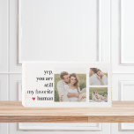 Señal Decorativa De Madera Cita romántica en pareja de jóvenes de la era mode<br><div class="desc">Cita romántica en pareja de jóvenes de la era moderna</div>