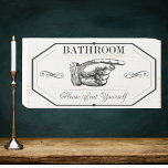 Señal Decorativa De Madera Cuarto De Baño Vintage Por Favor Sentarse En Blanc<br><div class="desc">Ya sea que quiera añadir un toque de humor a su propio baño o hacer sonreír a sus huéspedes, este signo de madera blanca y negra con su dedo indicativo vintage y su mensaje lúdico hará el truco. Es una elección ideal para aquellos que aprecian un poco de ingenio y...</div>