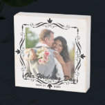 Señal Decorativa De Madera Elegante foto del Personalizado Keepsake Wedding<br><div class="desc">Elegante y moderno bloque de fotos en boda de madera con una de tus fotos favoritas de tu gran día.</div>
