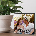 Señal Decorativa De Madera Foto de Instagram cuadrada con amor y corazón<br><div class="desc">Crea tu propio bloque de fotos de madera en blanco o negro. La plantilla de fotos está preparada para que usted añada su propia imagen que llenará automáticamente toda la cara frontal. (consejo: las fotos cuadradas o en instagram serán muy fáciles de trabajar con - para paisajes, por favor, navegue...</div>