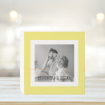 Señal Decorativa De Madera Foto familiar moderna Yellow Simple Lovely Gift<br><div class="desc">Foto familiar moderna Yellow Simple Lovely Gift</div>