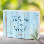 Señal Decorativa De Madera La Madera Rústica De La Costa Azul Me Lleva Al Gui<br><div class="desc">Mantén tus recuerdos de verano cerca de tu corazón durante todo el año con esta madera azul claro de playa con cuerda náutica, corazón de coral y un signo de caja de madera de hierba marina costera. Mantén esto cerca de ti y prepárate para ser transportado de vuelta a tu...</div>