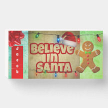 Luces de vacaciones verdes creen en Santa