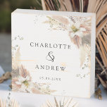Señal Decorativa De Madera Modern. elegant<br><div class="desc">Modern,  elegant Geschenkboxen für Ihre Gastgeschenke. Ideal für Ihre Hochzeit und einfach zu bearbeiten. Füllen Sie Ihre Daten ein,  Sie können den Schriftart,  Position usw. durch "für Personalisierung" die werden.</div>