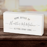 Señal Decorativa De Madera Nombre personalizado Oficina de la Casa Rural Rust<br><div class="desc">Motivador y personal,  este nombre a medida es el signo de la caja de madera de la oficina de casa,  muy bonito en su diseño rústico de moda estilo casa de campo. Personalice y hágalo el suyo propio con un mensaje personalizado debajo del nombre!</div>