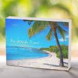 Señal Decorativa De Madera Palm Tree Tropical Beach Hawaii En La Moda De La H<br><div class="desc">"A la hora de la playa". Relájese en los recuerdos de días de playa perezosos y tropicales cuando vea este cuadro de madera de Hawái que muestra una palmera solitaria en una playa de arena y media luna, con cielos azul turquesa y agua cristalinos. La verdadera madera le da a...</div>