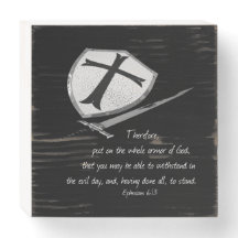 Pon toda la armadura de la espada de Dios y el esc