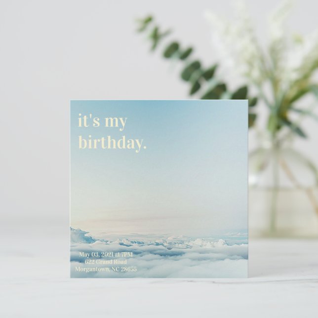 Sencilla y elegante invitación de cumpleaños (Anverso de pie)