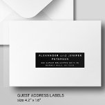 Sencillo boda 24 personas con etiqueta negra<br><div class="desc">Etiquetas de direcciones (24 destinatarios) personalizadas, sencillas y mínimas, para los bodas negros, para los envíos de invitaciones, con tipografía minimalista moderna y de moda en blanco y negro clásico. El tamaño de una etiqueta es de 4, 2 x 1, 7 pulgadas para una hoja de 14 x 14 pulgadas...</div>