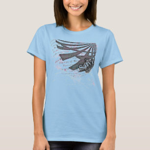 Señoras que sangran la camiseta