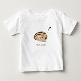 Sensación de camiseta infantil húmeda