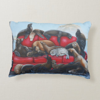 Serenidad del león marino por la almohada del