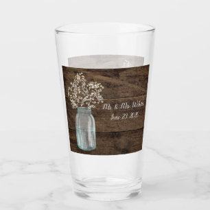 Servicio de mesa rústico de la bebida de la boda