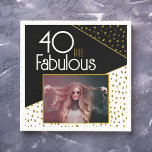 Servilleta De Papel 40 y Fabulous Gold Purpurina Photo 40th Birthday<br><div class="desc">40 y las fabulosas Nápoles Fabulosas Purpurinas de Oro Negro. Diseño moderno con tipografía de moda y falsos puntos purpurinas de oro. Haz tus propias toallas de papel fiesta de cumpleaños número 40 para ella.</div>