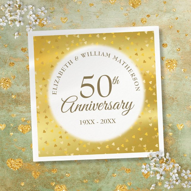 Servilleta De Papel Aniversario de bodas de oro número 50 con confeti  (50th Wedding Anniversary Gold Foil Hearts Confetti Napkins)