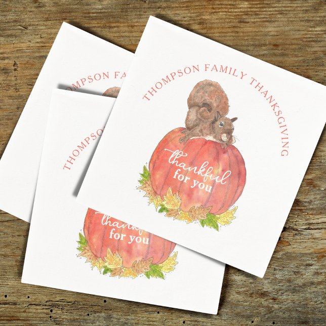 Servilleta De Papel Ardilla con Día de Acción de Gracias de Calabaza (Personalized Squirrel Thanksgiving Napkins)
