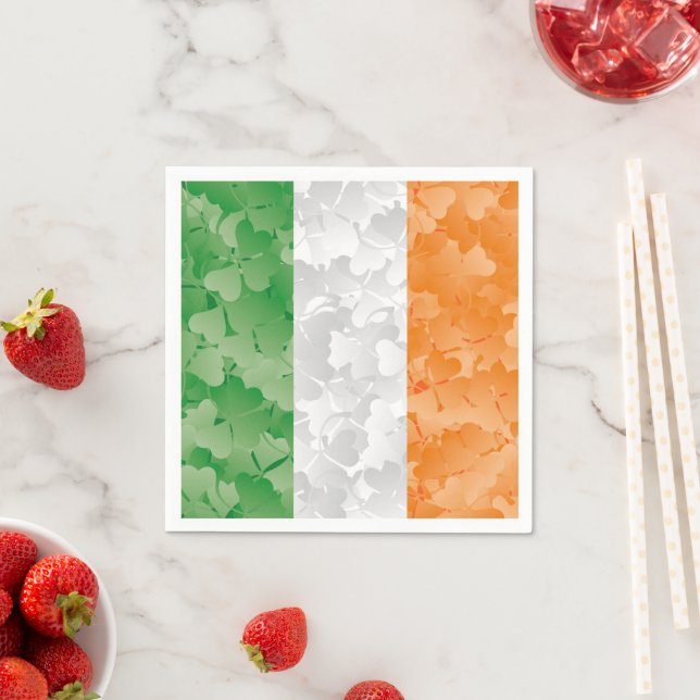 Servilleta De Papel Bandera de Irlanda con un patrón de shamrock (In situ)