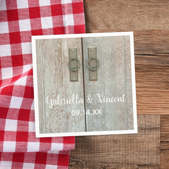 Servilleta De Papel Boda de campo doble puerta de granero (Add a rustic chic flair to your farm wedding reception with the charming barn door paper napkins.)