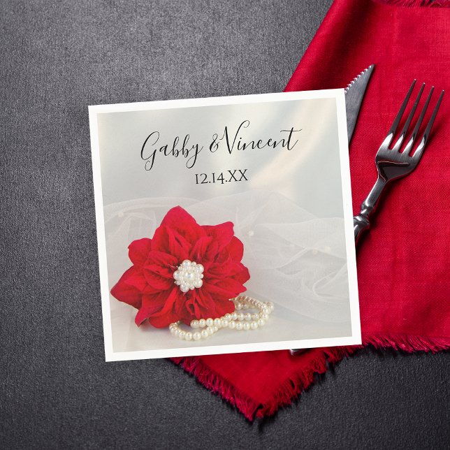 Servilleta De Papel Boda de invierno de Poinsettia Roja y Perlas Blanc (Set a festive table with the Red Poinsettia and Pearls Winter Wedding Paper Napkins.)
