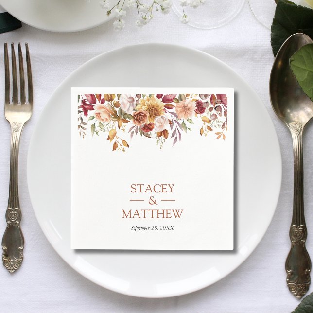 Servilleta De Papel Boda Floral Boho Neutral Rústica (Rustic neutral boho floral napkins add warm earthy charm to wedding tables.)