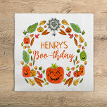 Servilleta De Papel Boo-thday Halloween Birthday Party<br><div class="desc">Adorables servilletas de la fiesta de cumpleaños con temática de Halloween en octubre, que incluyen una dulce, no temible, corona de linternas, hojas de otoño y una linda telaraña con espacio en el centro para el nombre de tu hijo. ¡Acompaña tu celebración con estos pequeños detalles para hacer de tu...</div>