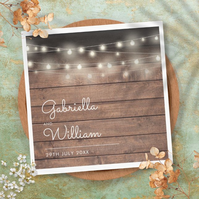 Servilleta De Papel Cadena Ilumina Guión Rústico De Madera De Barn Ele (String Lights Rustic Barn Wood Elegant Script Napkins)
