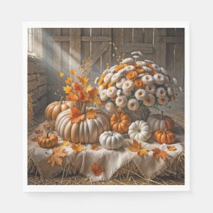 Servilleta De Papel Calabazas de otoño y crisantemos en un granero