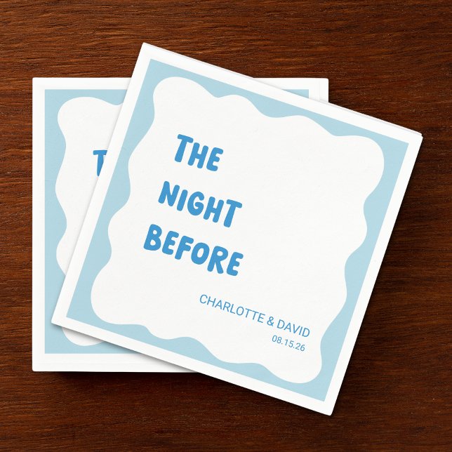 Servilleta De Papel Cena moderna y lúdica Wavy Blue & White (Set the tone for 'The Night Before' with these bold, fun blue napkins at your rehearsal dinner.)