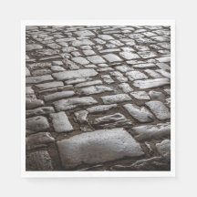 Cobblestones iluminados por luna