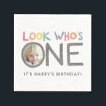 Servilleta De Papel Colorido Rainbow Primer cumpleaños<br><div class="desc">Fotografías del primer cumpleaños del arcoiris con una acuarela colorida de "Look Who's One" con una foto y un texto personalizado. Diseñado para coincidir con nuestras Coloridas Invitaciones al Primer Cumpleaños del Arcoiris.</div>