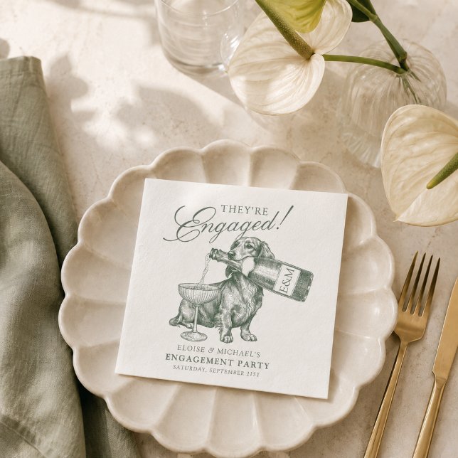 Servilleta De Papel Compromiso de Champagne con Dachshund Verde Salvia (Sage Green Dachshund Champagne Engagement Napkins)