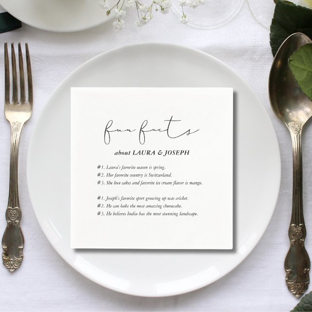 Servilleta De Papel Datos Divertidos de la Boda del Guion Moderno (Modern script fun facts wedding napkins spark smiles while adding a personal touch.)