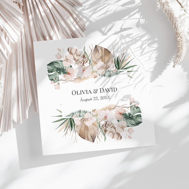 Servilleta De Papel De Cena Boda Boho Tropical Orquídea y Monstera (Boho Tropical Orchid and Monstera Wedding Paper Napkin on a sunny white table.)