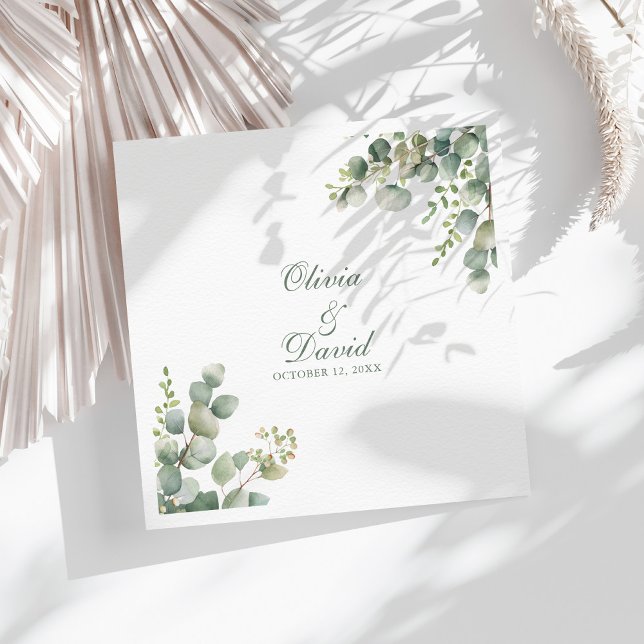 Servilleta De Papel De Cena Boda de Eucalyptus (Modern Greenery Eucalyptus Wedding Paper Dinner Napkins on a sunny white table with boho decor.)