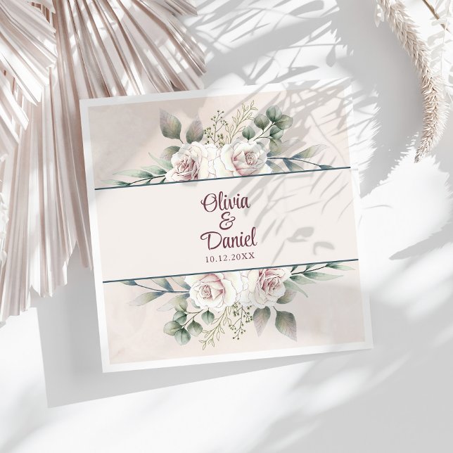 Servilleta De Papel De Cena Boda de nombres personalizados de rosas rosadas de (Boho Blush Pink Roses Custom Name Wedding Paper Dinner Napkins on a sunny white table.)